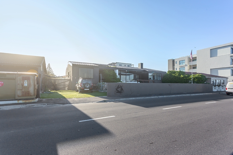 4 Bedroom Property for Sale in Beachfront Western Cape